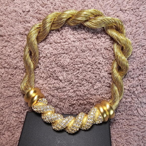 AUTHENTIC Givenchy Vintage Chunky Gold Necklace with Matching Clip On Earrings - Picture 1 of 10